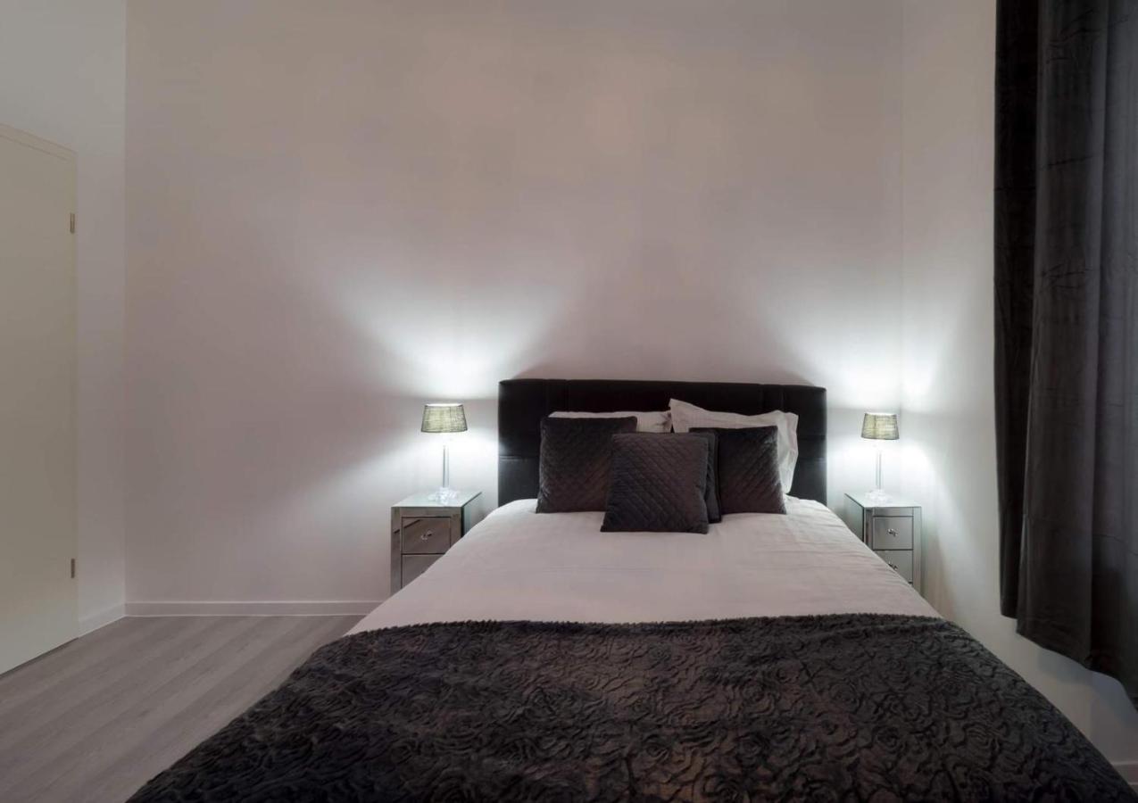 Gasthuis Executive Double With En-suite In Centre R4