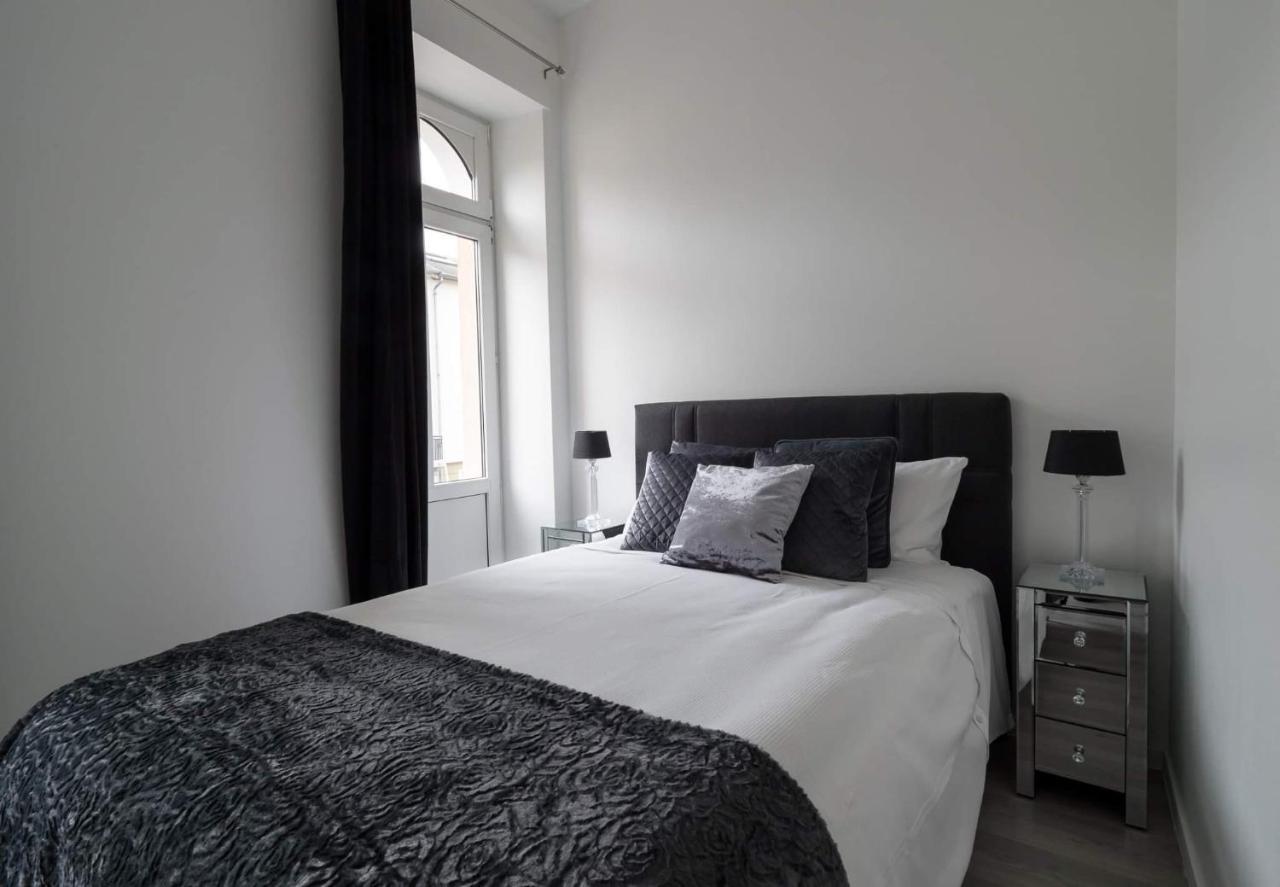 Gasthuis Executive Double With En-suite In Centre R4 *